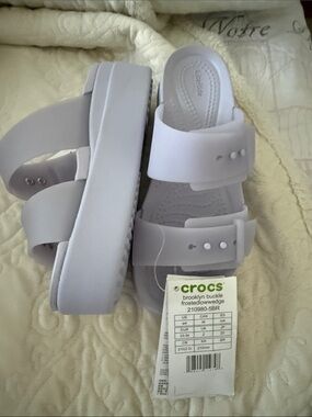 CROCS Kids Brooklyn Buckle Frosted Wedge Sandals - Light Lavender